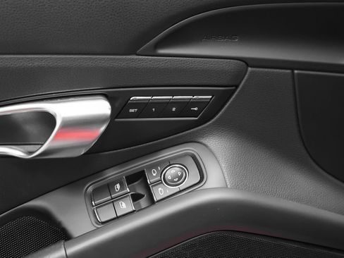 Certified 2019 Porsche 718 Boxster RWD image 29