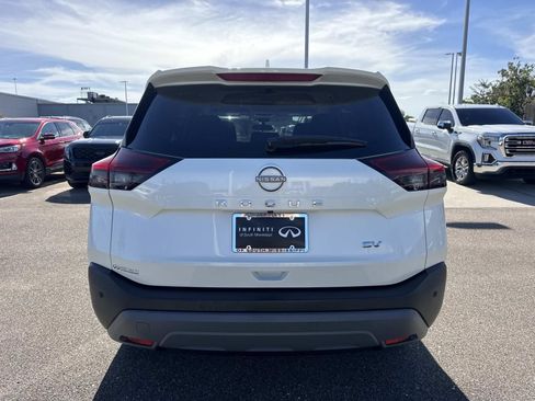 Used 2023 Nissan Rogue SV FWD image 6