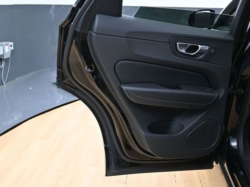 Used 2021 Volvo XC60 T5 Inscription w/ Advanced Package FWD image 36