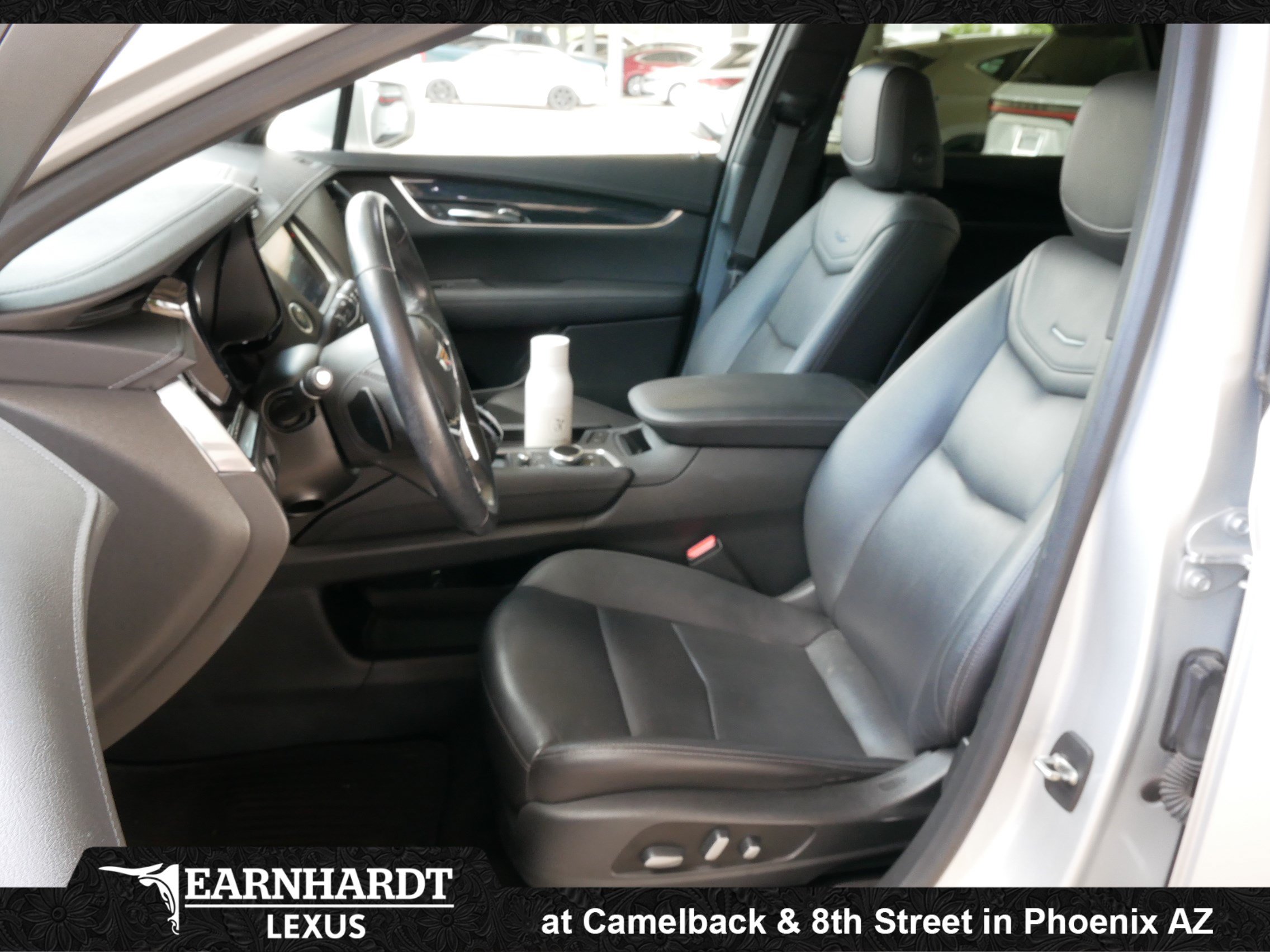 Used 2020 Cadillac XT5 Premium Luxury AWD/4WD image 2