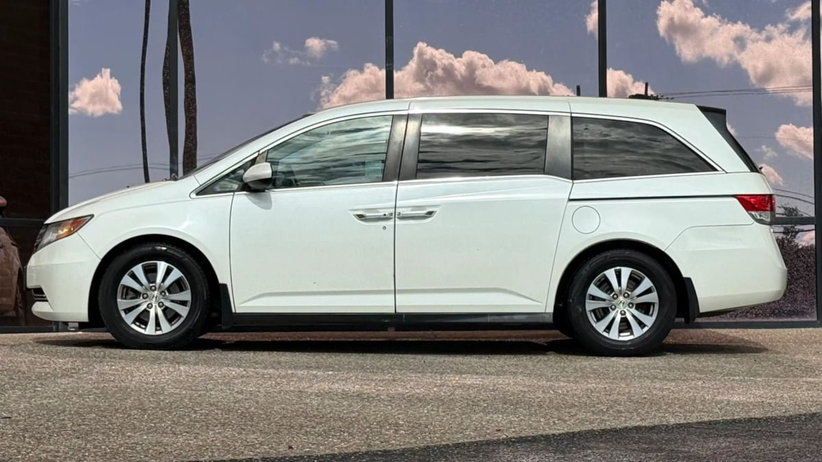 Used 2016 Honda Odyssey EX image 5