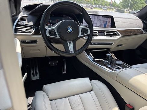 Used 2021 BMW X5 xDrive40i w/ M Sport Package AWD/4WD image 17