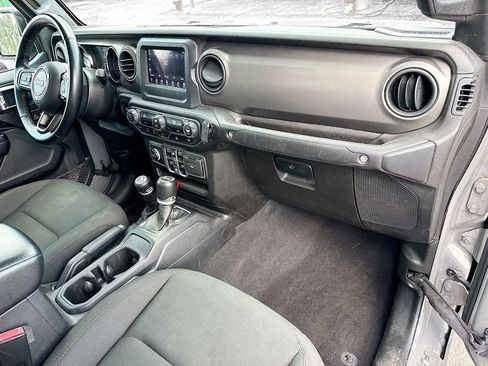 Used 2021 Jeep Gladiator Sport image 33
