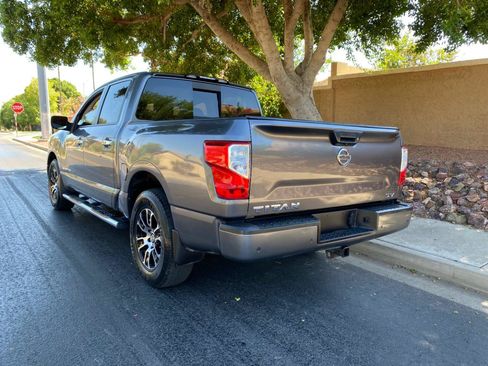 Used 2021 Nissan Titan SV w/ SV Convenience Package RWD image 69