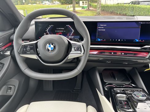 Used 2026 BMW 530i w/ Premium Package RWD image 19