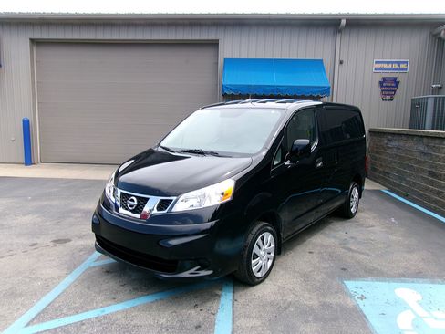 Used 2020 Nissan NV200 SV w/ Sliding Glass Door Package image 4