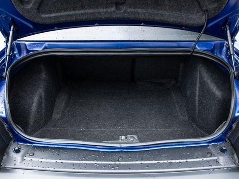 Used 2021 Dodge Challenger SXT w/ Plus Package image 18