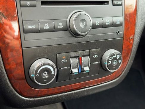 Used 2010 Chevrolet Impala LS FWD image 10