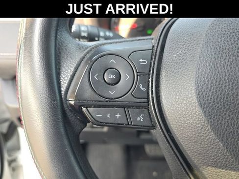 Used 2019 Toyota RAV4 XLE w/ Convenience Package FWD image 14