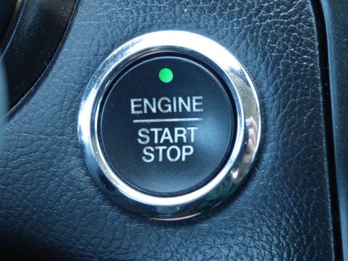 Used 2017 Ford Fusion Titanium FWD image 28