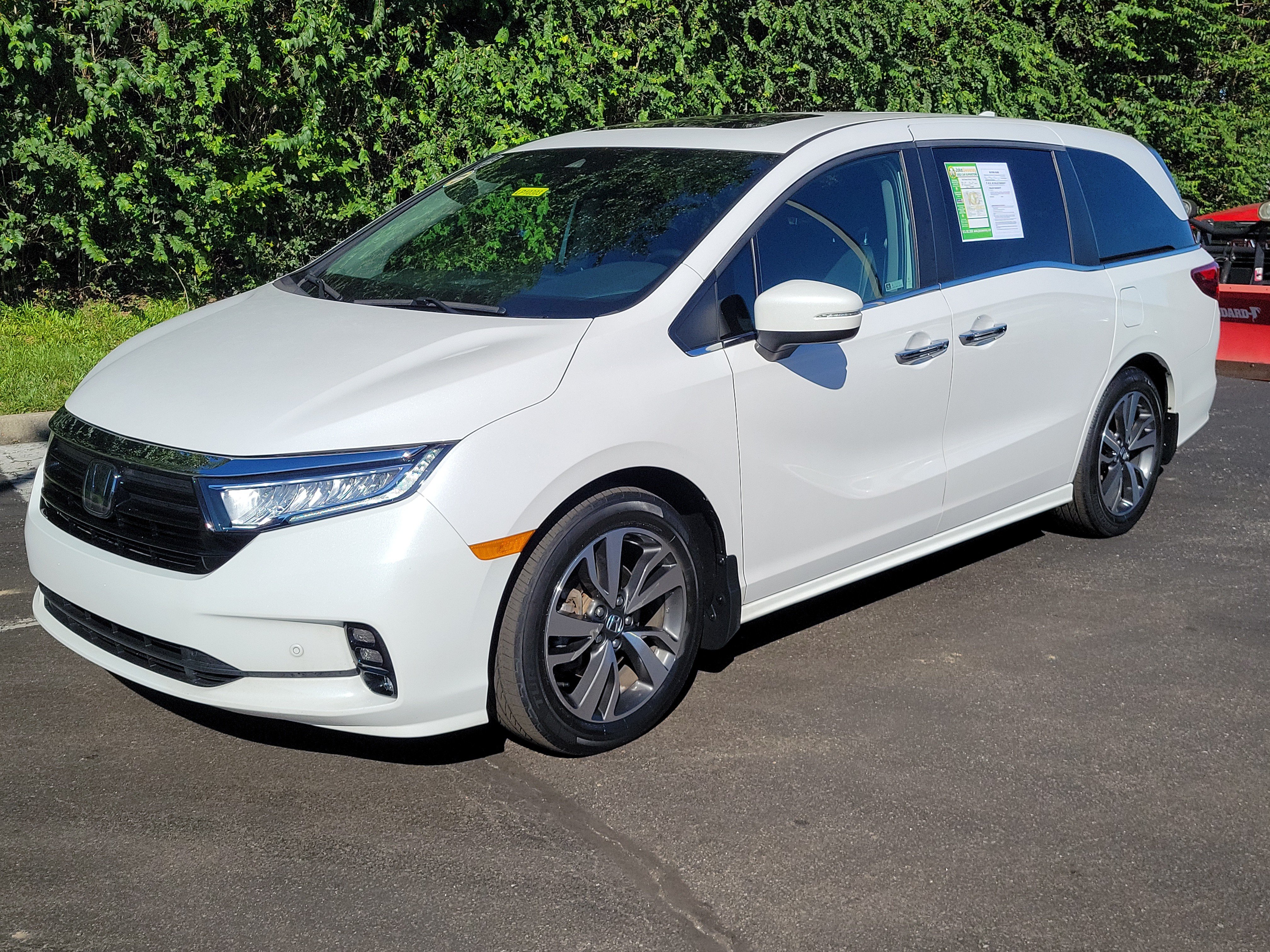 Used 2023 Honda Odyssey Touring image 2