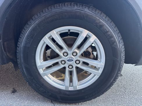 Certified 2022 Ford Explorer XLT w/ Equipment Group 202A image 54