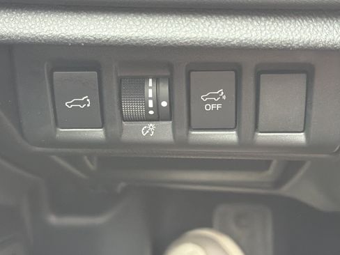 Certified 2025 Subaru Outback Limited AWD/4WD image 27
