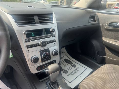 Used 2010 Chevrolet Malibu LT w/ Power Convenience Package FWD image 13