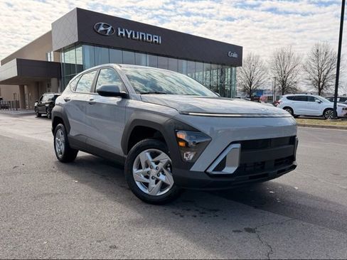 New 2026 Hyundai Kona SE image 3