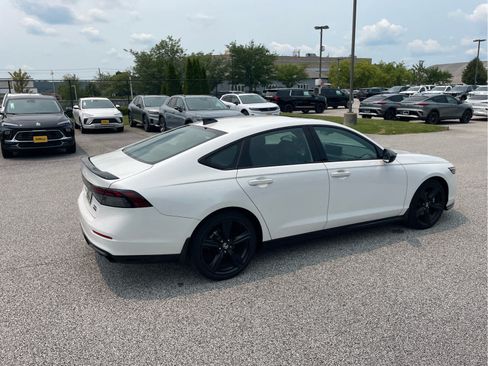 Used 2023 Honda Accord Sport image 6
