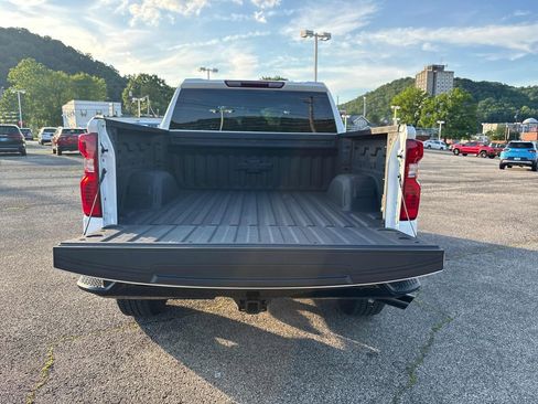 Used 2025 Chevrolet Silverado 1500 Custom Trail Boss w/ Turbomax Blackout Package AWD/4WD image 30