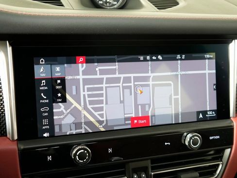 New 2026 Porsche Macan GTS image 27