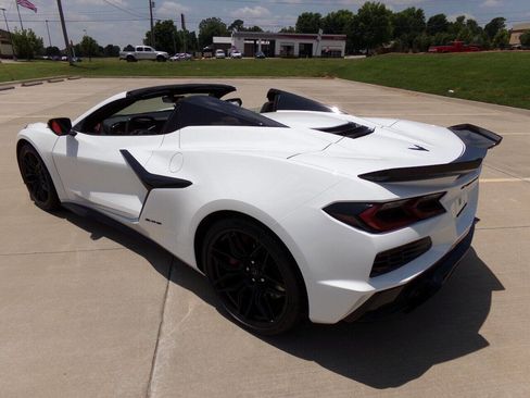 Used 2023 Chevrolet Corvette Z06 w/ 3LZ 70th Anniversary w/ Stealth Interior Trim Package image 30