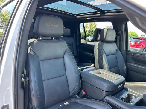 Certified 2022 Chevrolet Suburban High Country w/ LPO, Illumination Package AWD/4WD image 41
