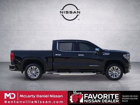 Used 2023 GMC Sierra 1500 Denali AWD/4WD image 6