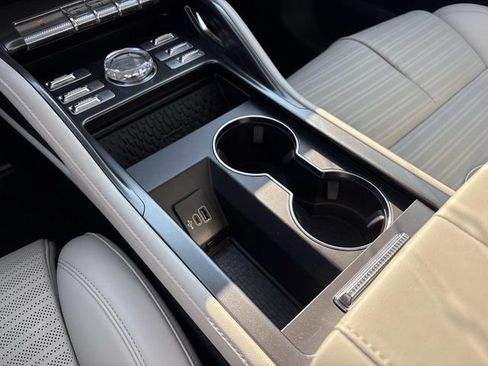 New 2026 Lincoln Nautilus Reserve AWD/4WD image 30