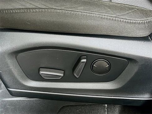 Used 2022 Ford Explorer XLT w/ Class IV Trailer Tow Package image 11