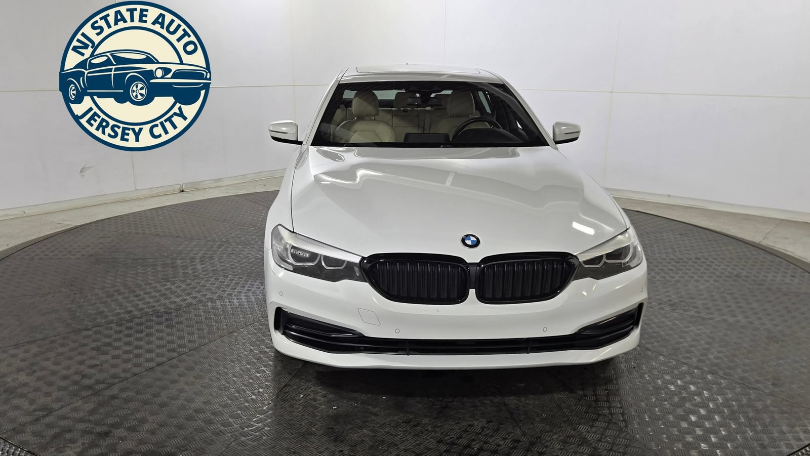 Used 2020 BMW 530i w/ Convenience Package RWD image 2