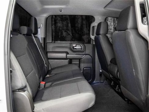 Used 2021 GMC Sierra 2500 4x4 Crew Cab w/ Gooseneck/5TH Wheel Package image 17