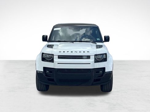Used 2025 Land Rover Defender 90 V8 AWD/4WD image 5