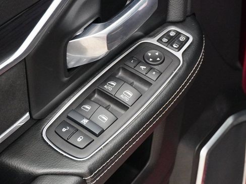 Used 2024 RAM 2500 Laramie w/ Night Edition image 26