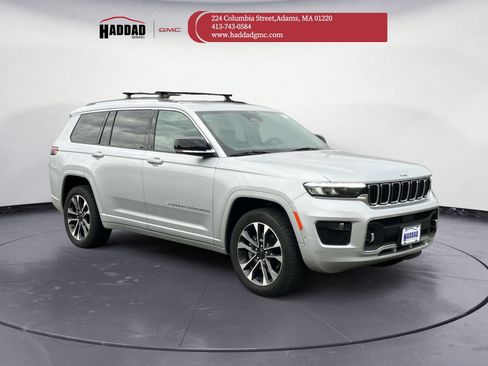 Used 2021 Jeep Grand Cherokee L Overland w/ Luxury Tech Group IV AWD/4WD image 3