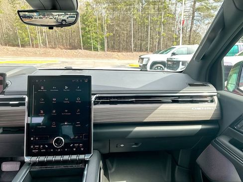 Used 2025 GMC Sierra EV Denali image 20