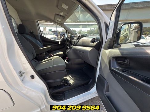 Used 2015 Nissan NV200 SV FWD image 51