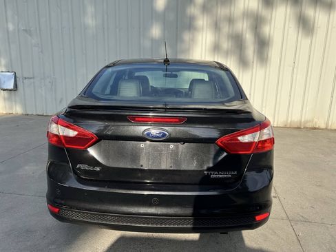 Used 2013 Ford Focus Titanium FWD image 4