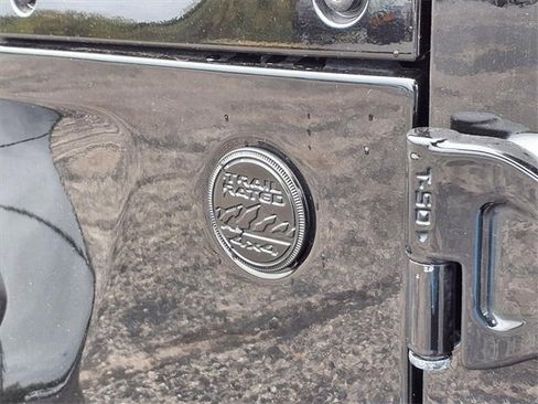 Used 2021 Jeep Wrangler Unlimited Sahara image 29