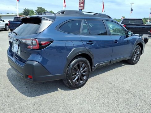 Used 2025 Subaru Outback Onyx Edition AWD/4WD image 2