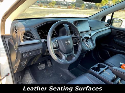 Certified 2025 Honda Odyssey EX-L image 4