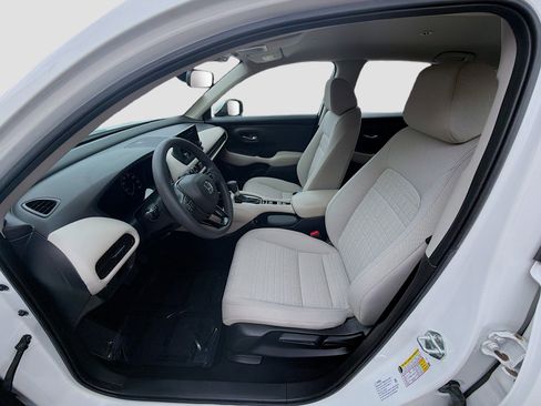 Certified 2023 Honda HR-V LX image 18