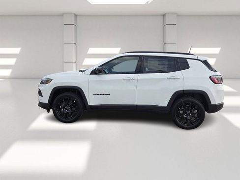 New 2026 Jeep Compass Latitude image 2