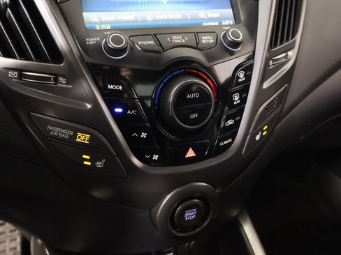 Used 2015 Hyundai Veloster Turbo w/ Option Group 04 image 7