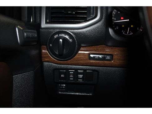 Used 2019 Nissan Titan Platinum Reserve w/ Platinum Utility Package image 34