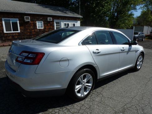 Used 2017 Ford Taurus SEL FWD image 7