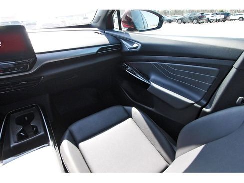 Used 2023 Volkswagen ID.4 Pro S Plus image 13