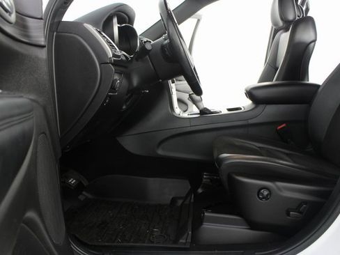 Used 2021 Jeep Grand Cherokee Laredo X image 15