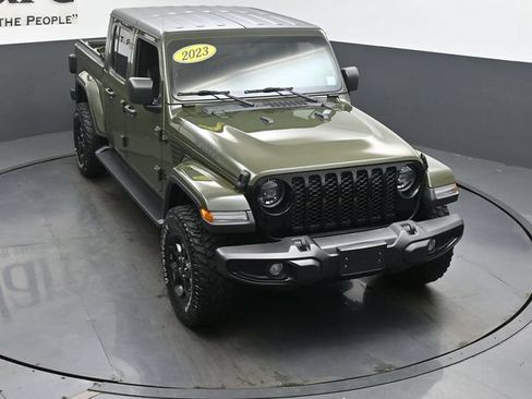 Used 2023 Jeep Gladiator Sport AWD/4WD image 45