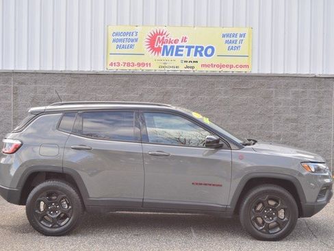 Used 2023 Jeep Compass Trailhawk image 1