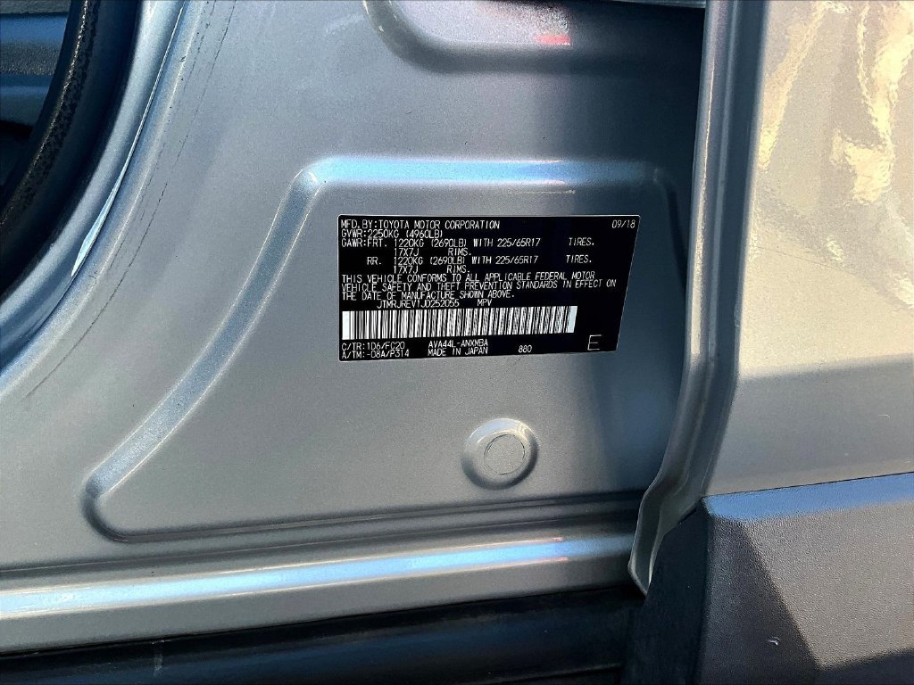 Used 2018 Toyota RAV4 LE AWD/4WD image 18