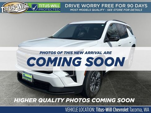 Used 2025 Chevrolet Traverse LT w/ Sun and Wheel Package AWD/4WD image 4