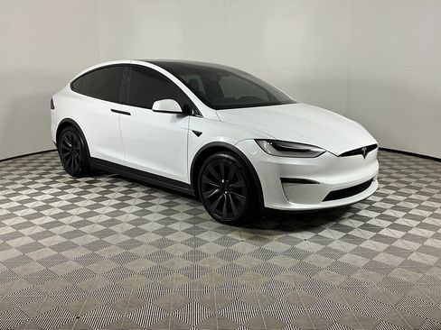 Used 2022 Tesla Model X image 6